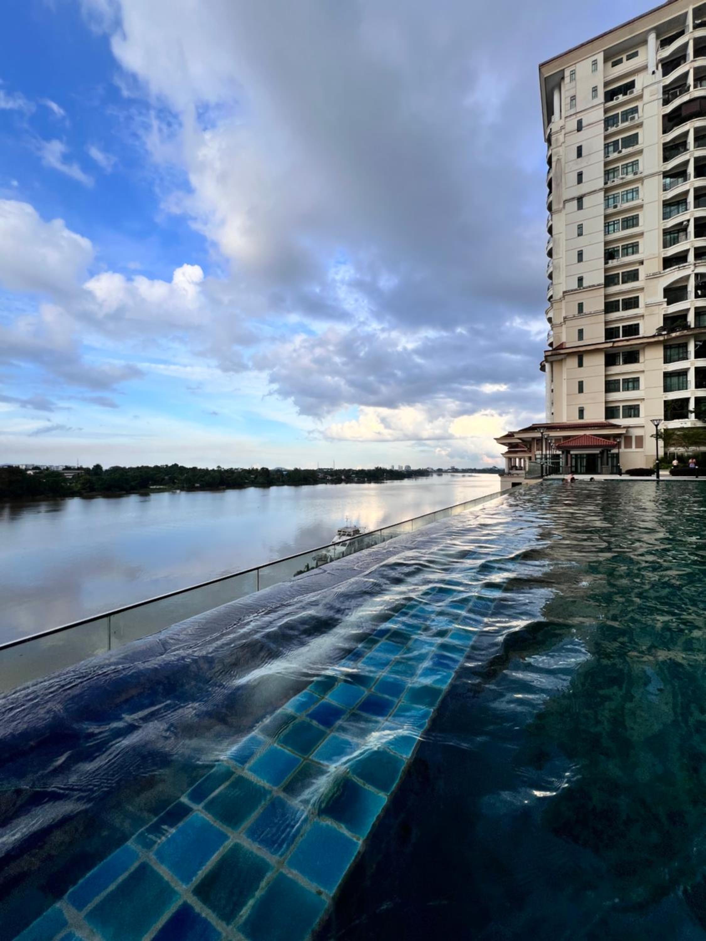 LoFF Suite River View 2 Bedroom at Kuching Riverine Resort photo 1
