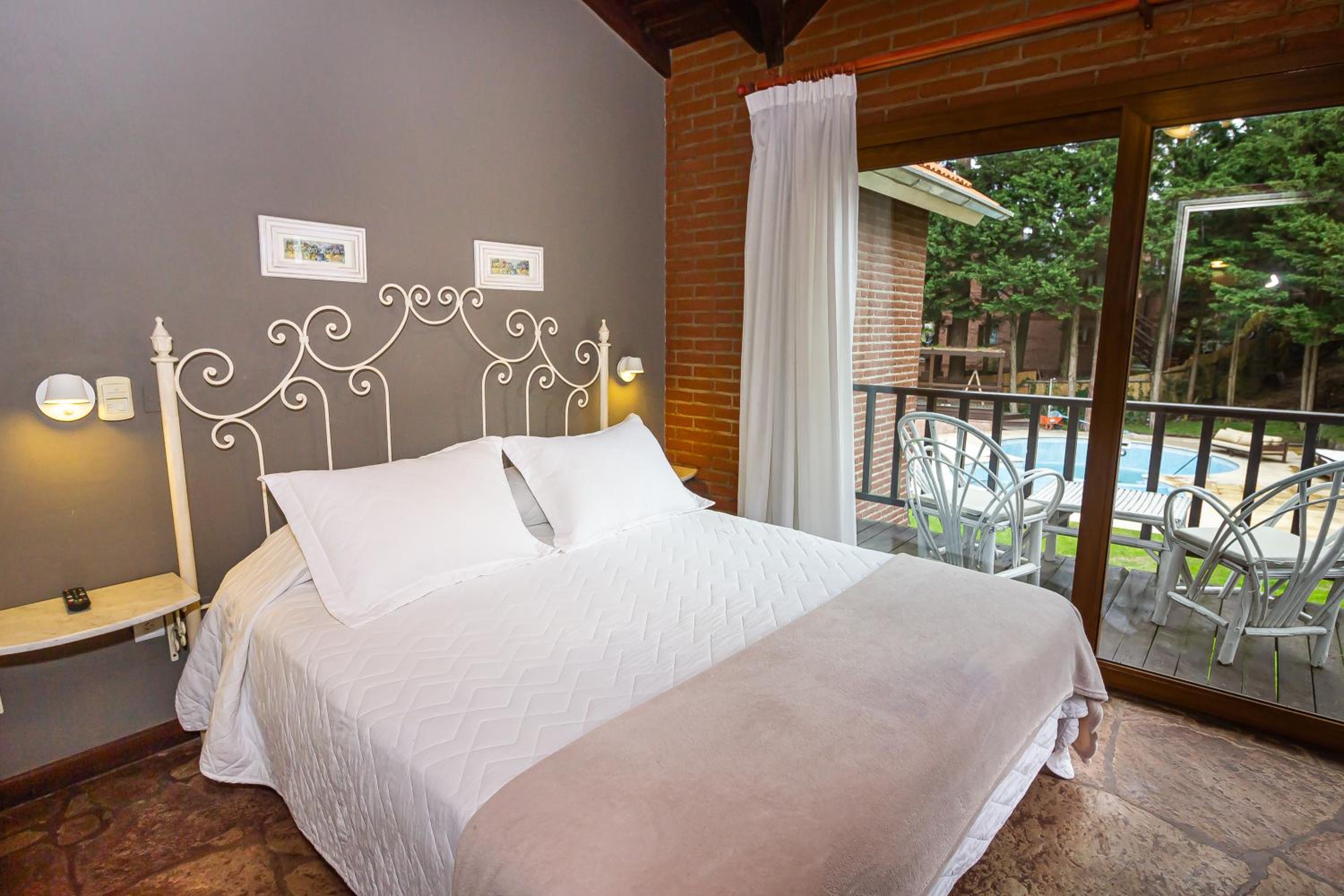 Punta Cerezo Apart