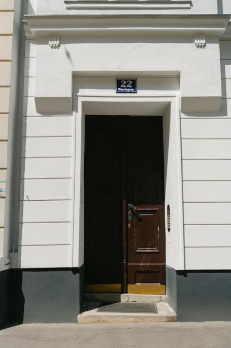 Homey APT 5 min to Belvedere