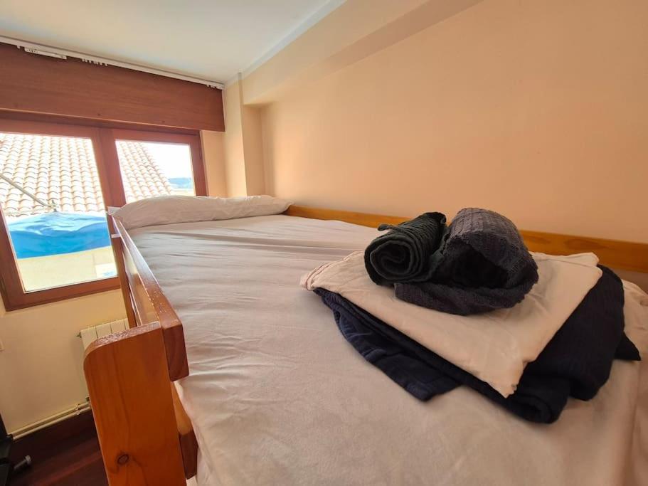 Barquiña Beach House in the heart of San Vicente view 3