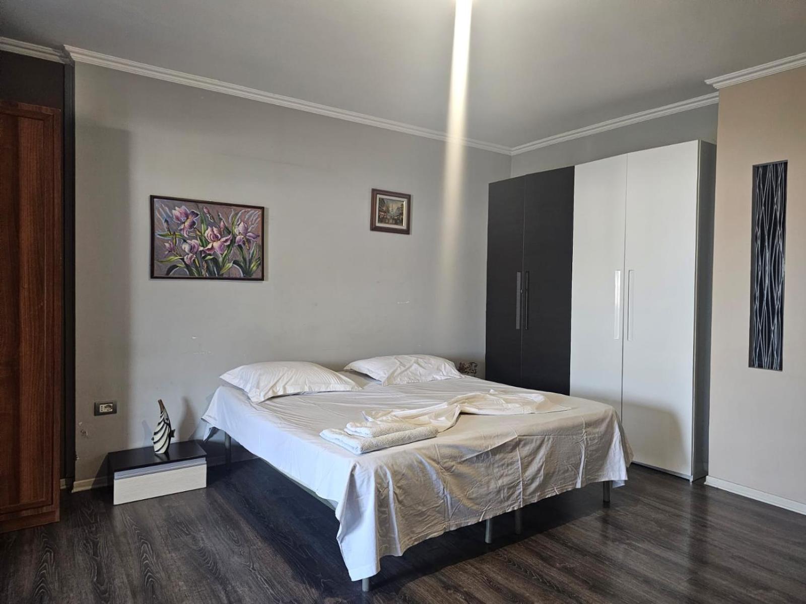 MAin Apartment