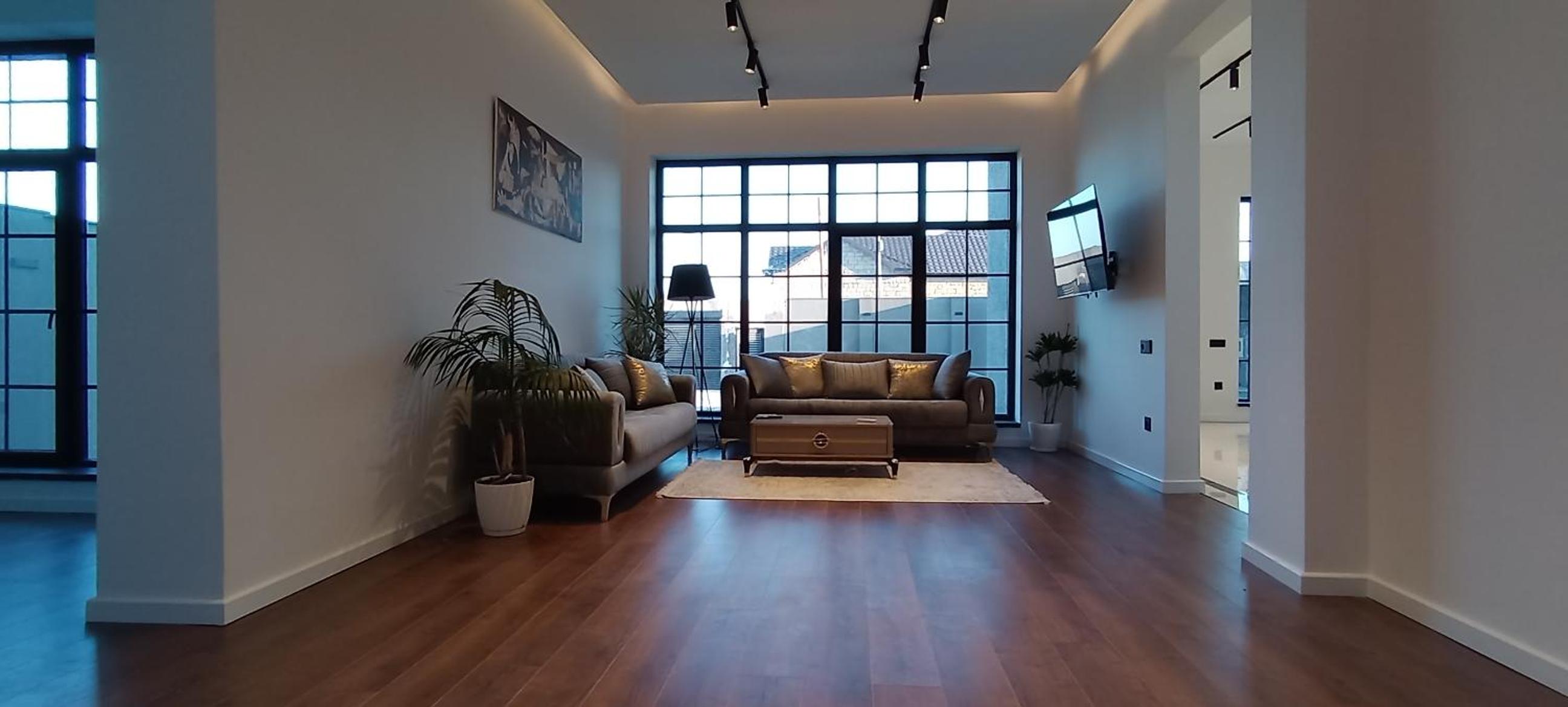 Luxury 4 bedroom villa with hot indoor swimming pool