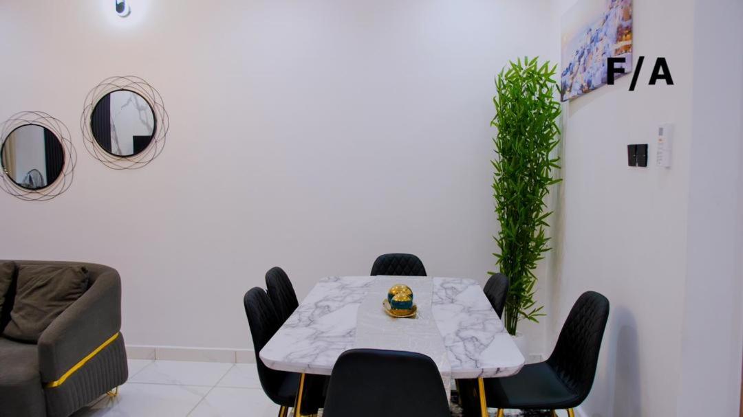 Favourites Luxury Apartment Mende