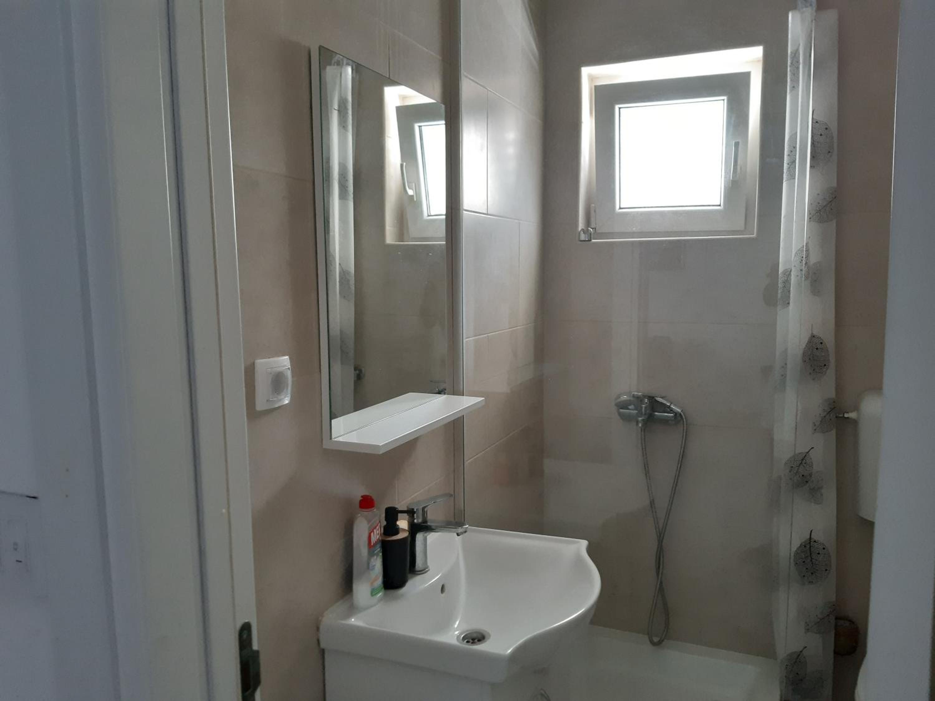 Entire comfortable apartment 2 view 4