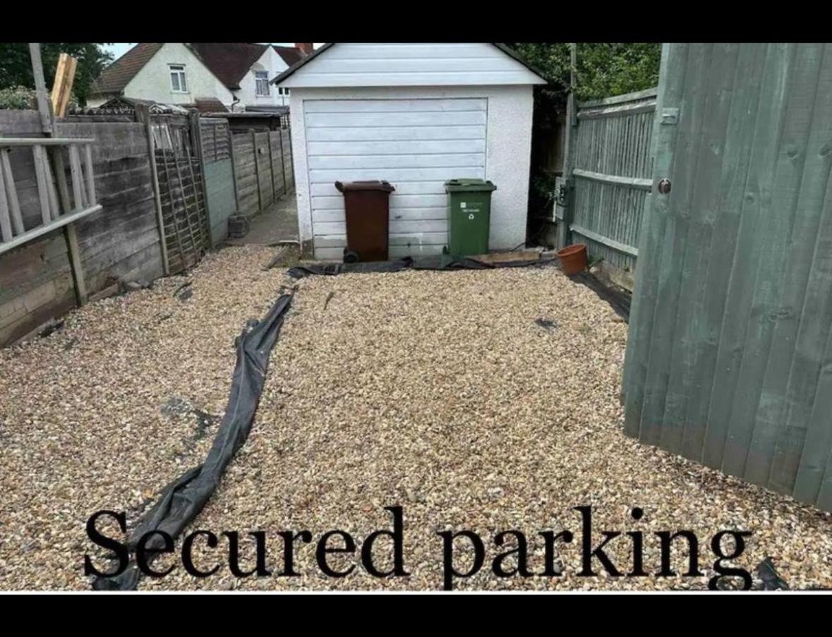 Guildford Vacations - Cozy cabin independent ensuite - Property Image 3