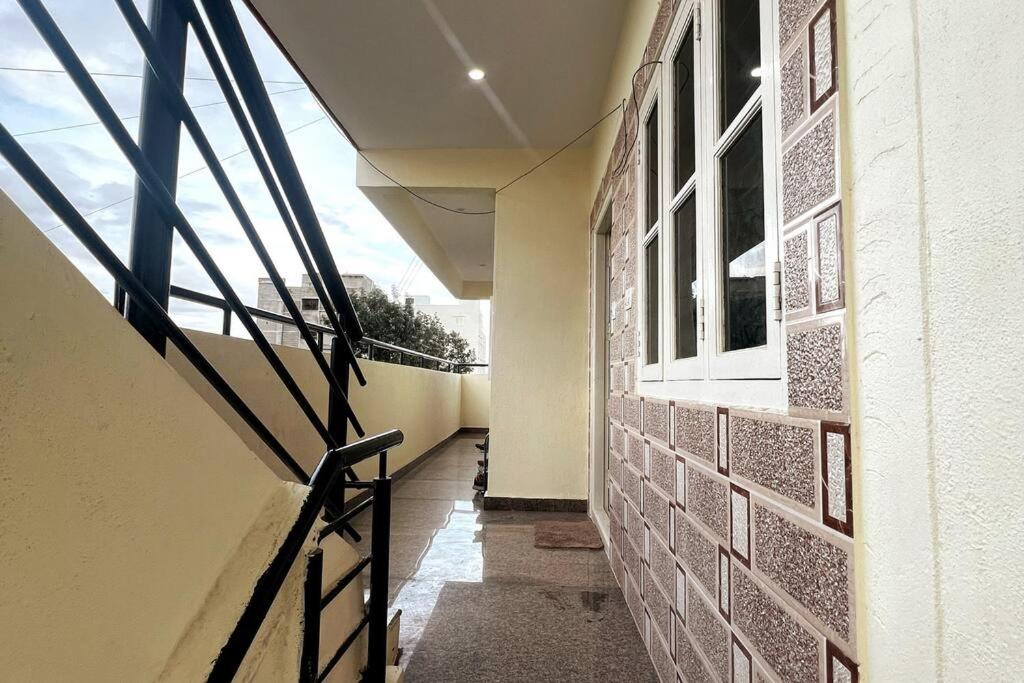 YellowInn 1BHK Electronic City view 4