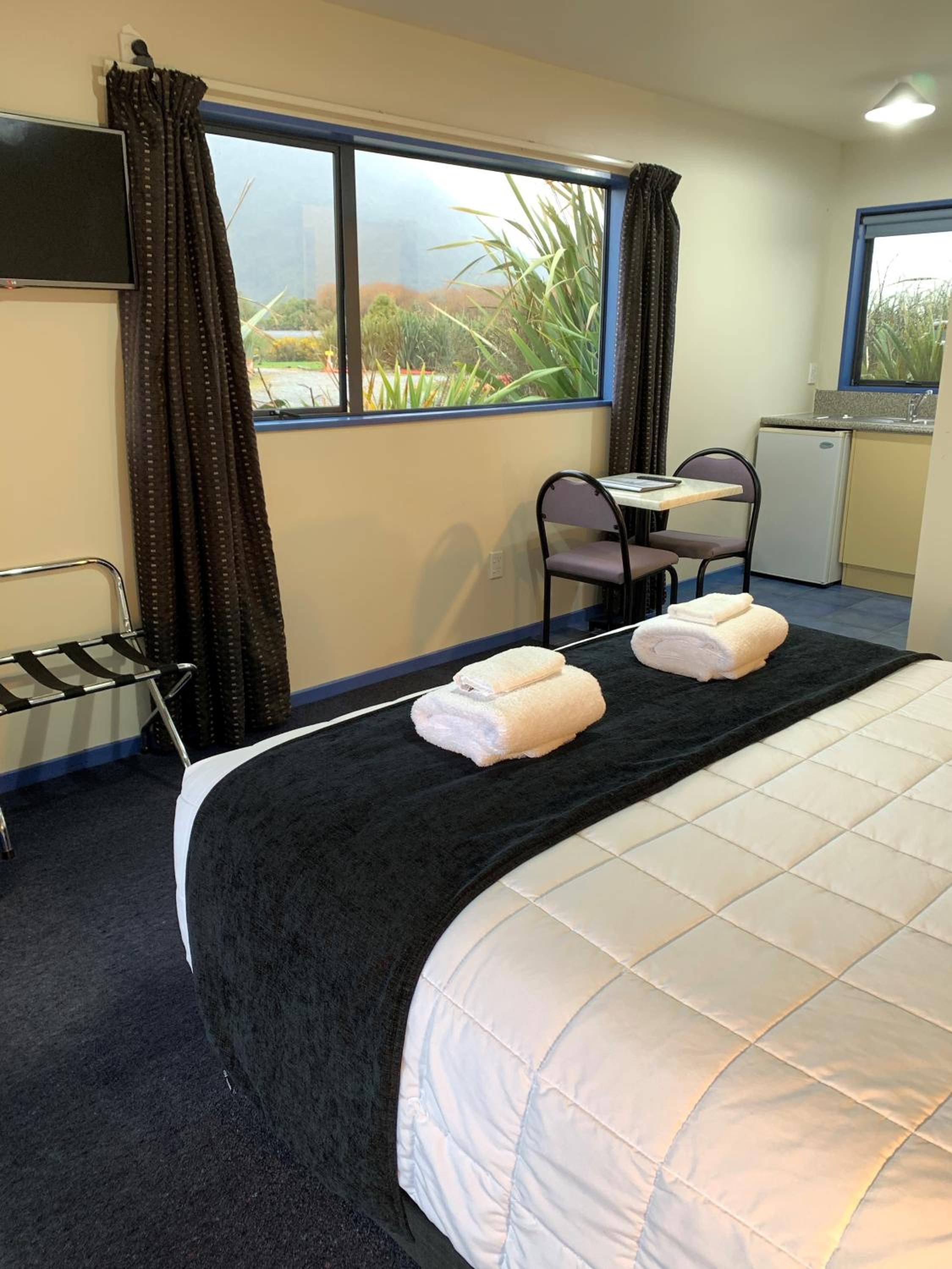 Haast River Motels & Holiday Park view 2