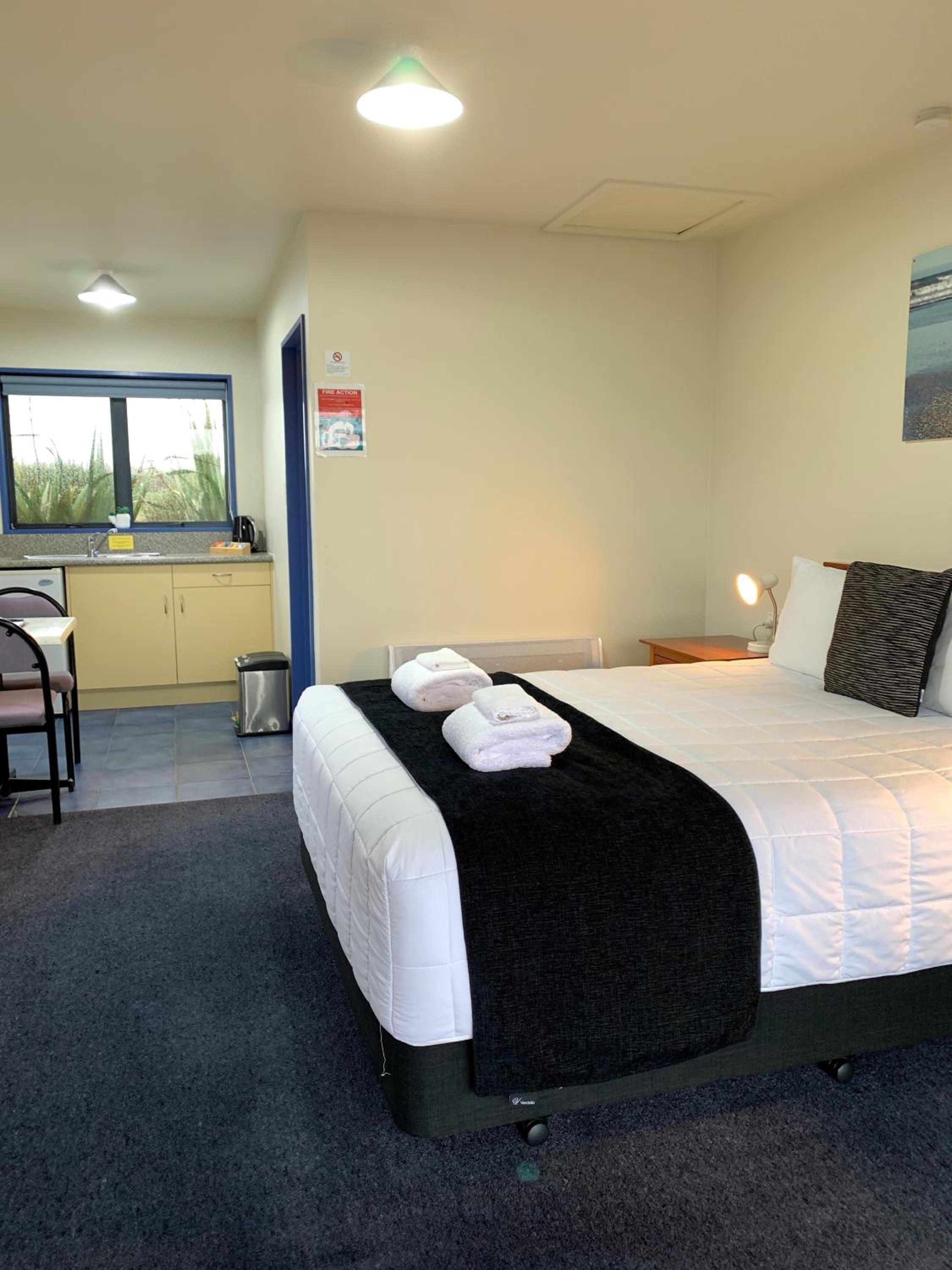 Haast River Motels & Holiday Park view 4