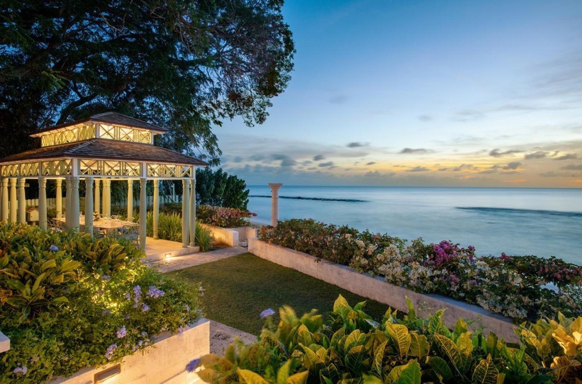 Luxurious 8 Bedroom St Helena