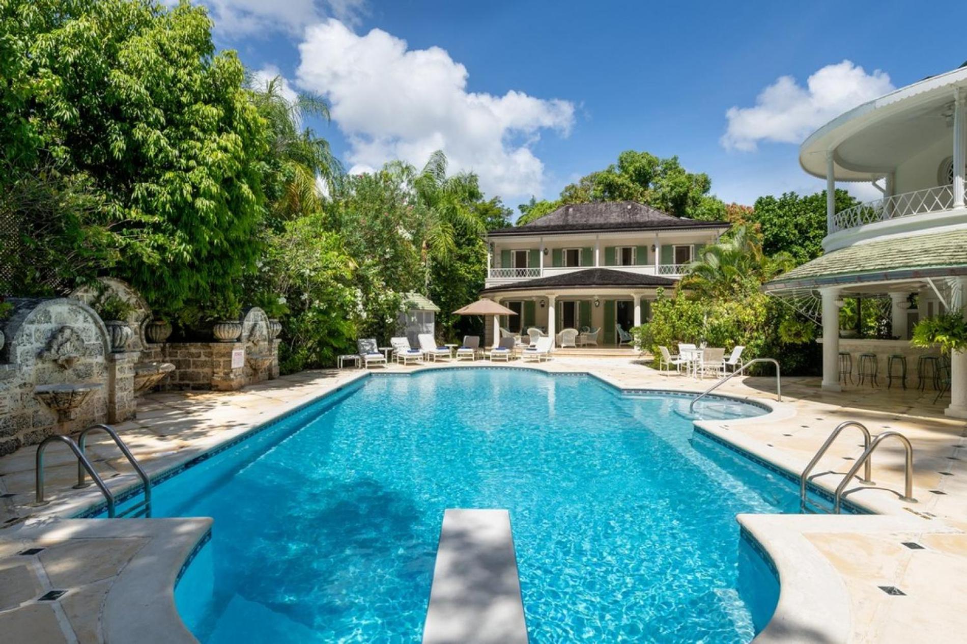 Luxurious 8 Bedroom St Helena