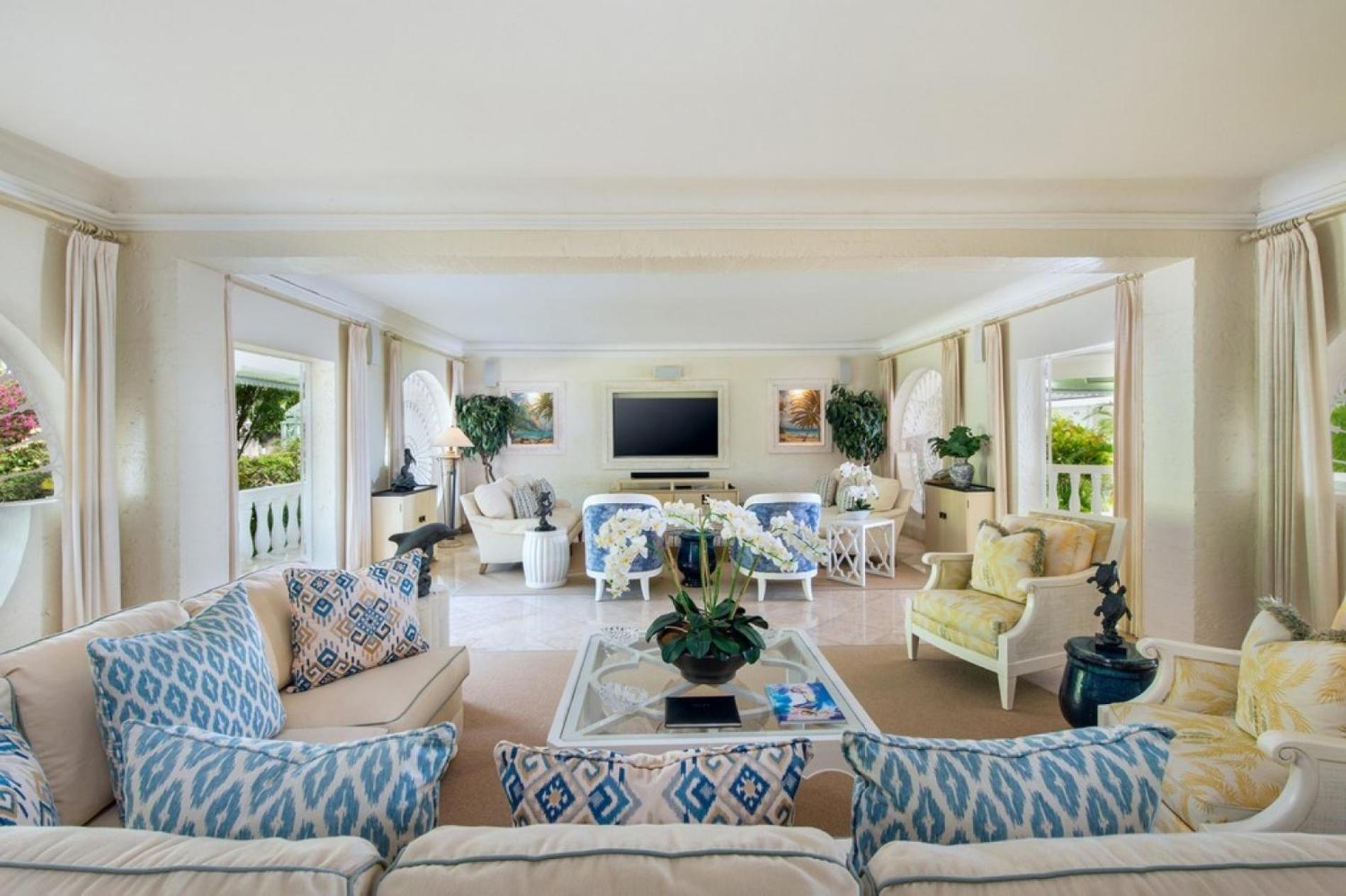 Luxurious 8 Bedroom St Helena