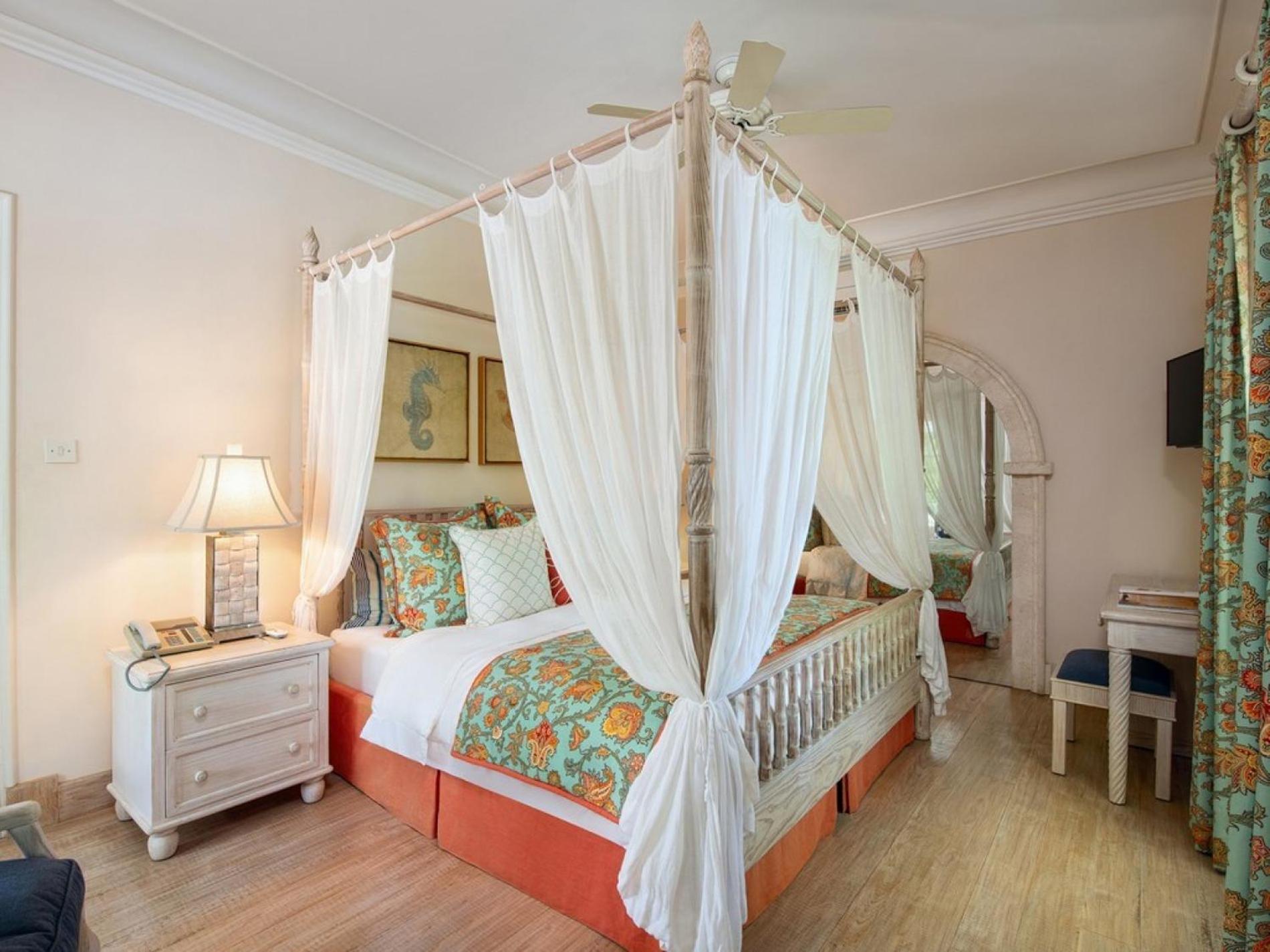 Luxurious 8 Bedroom St Helena