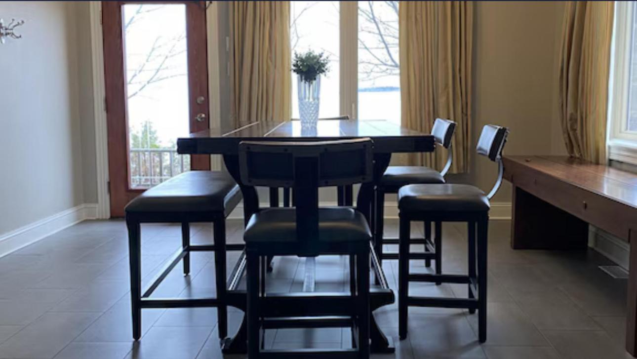 Greystone WaterFront Lux