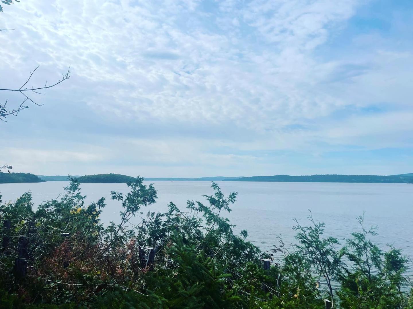 Greystone WaterFront Lux