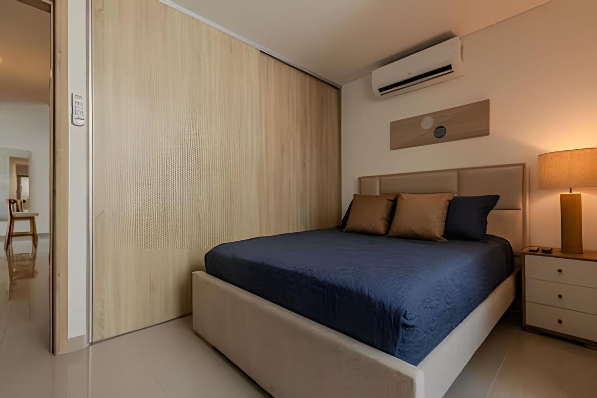 Modern 3BR apartment, Sea View and Historic Center