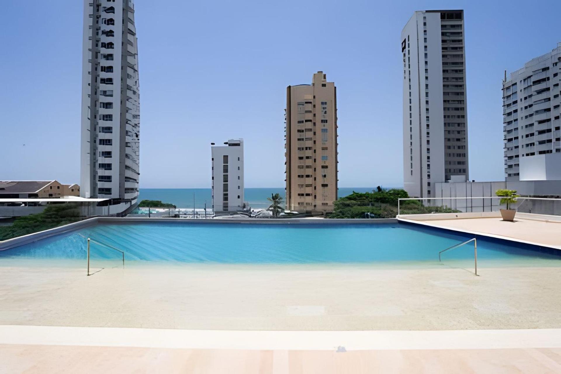 Modern 3BR apartment, Sea View and Historic Center