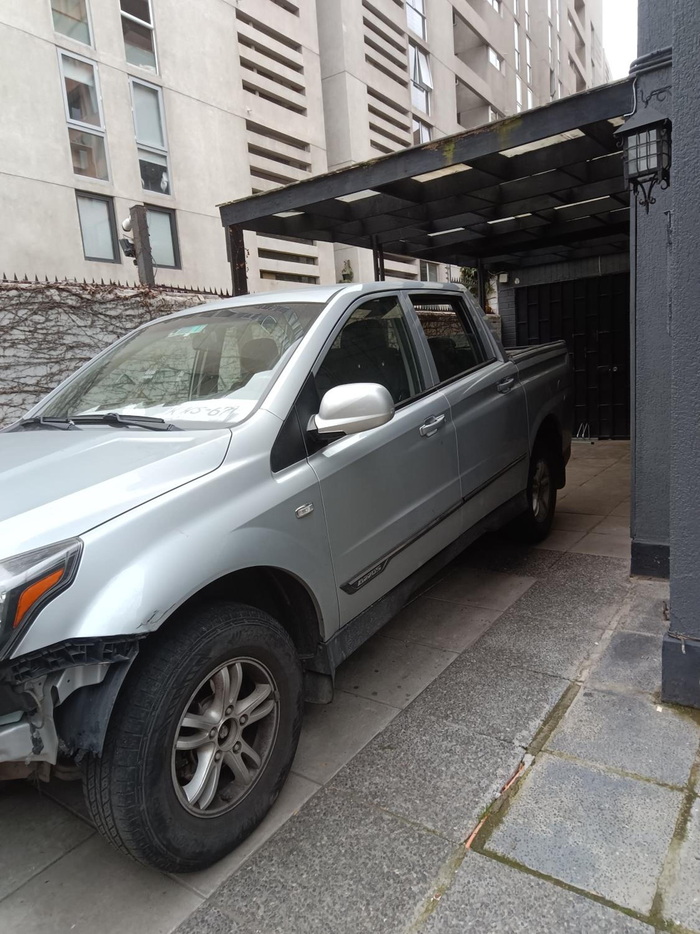 Casa Vitacura ZONA TOP 10 personas 3 estacionamientos 3 dormitorios 2 baños