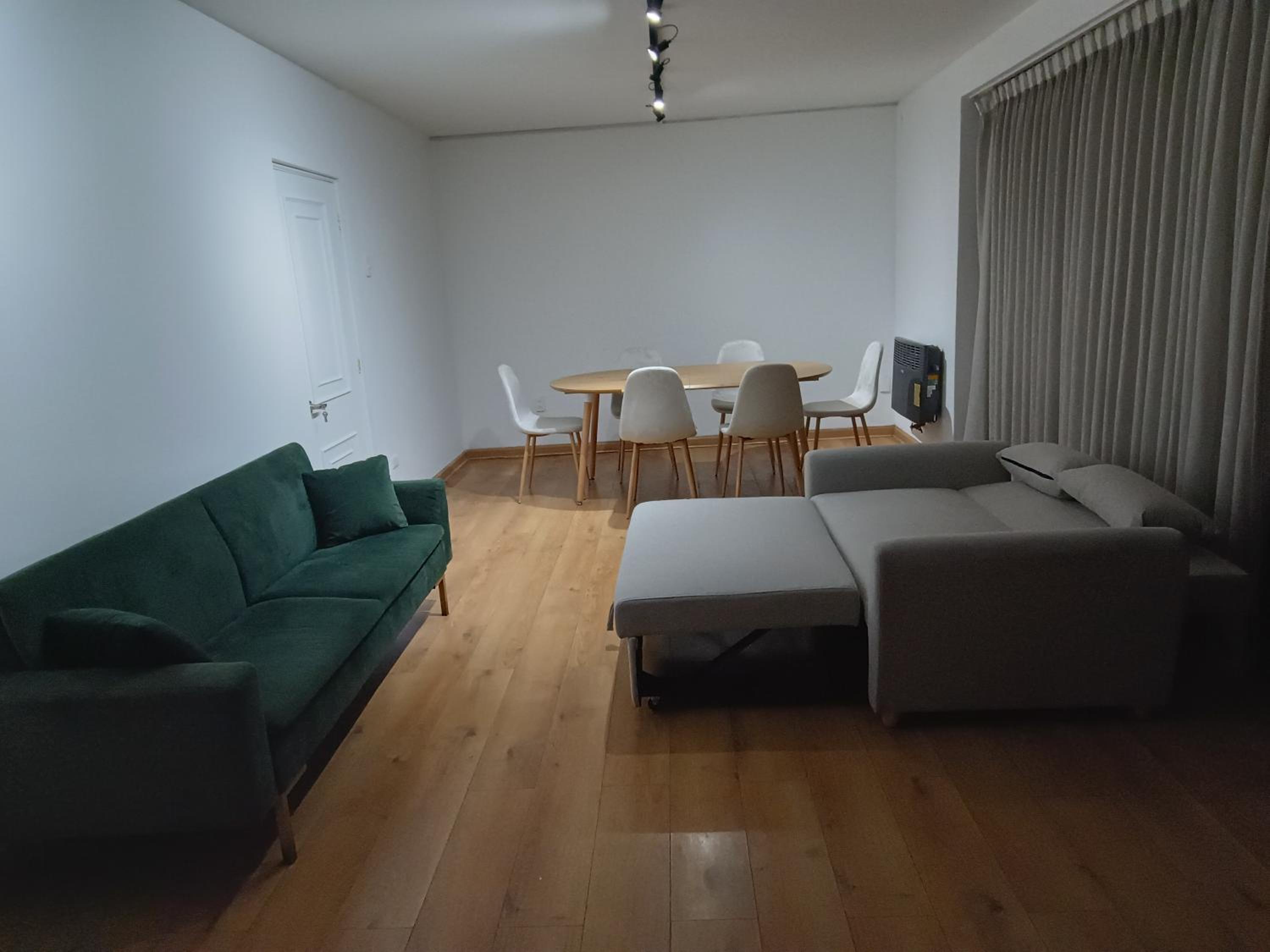 Casa Vitacura ZONA TOP 10 personas 3 estacionamientos 3 dormitorios 2 baños