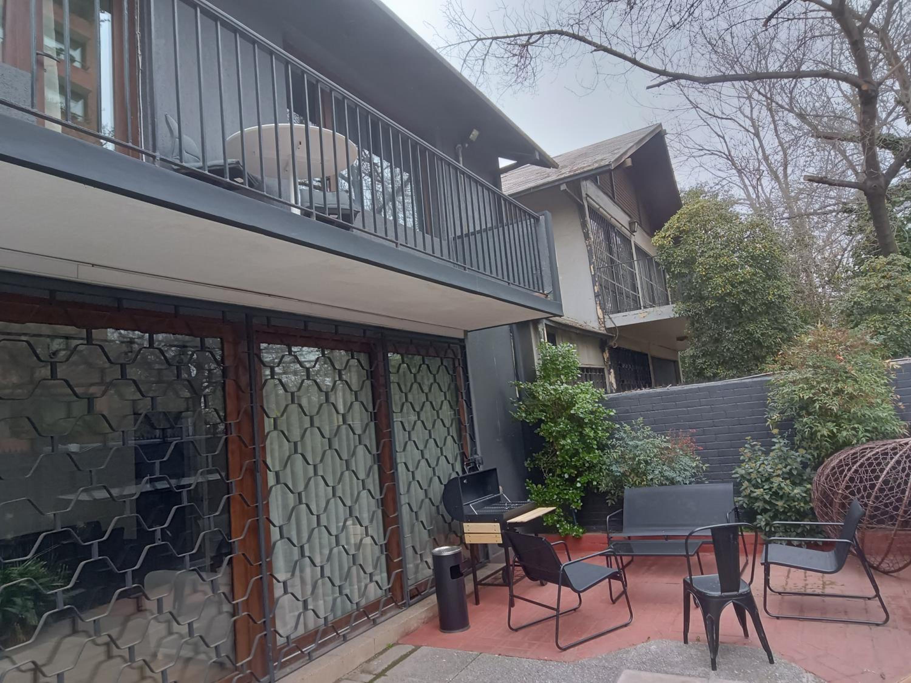 Casa Vitacura ZONA TOP 10 personas 3 estacionamientos 3 dormitorios 2 baños