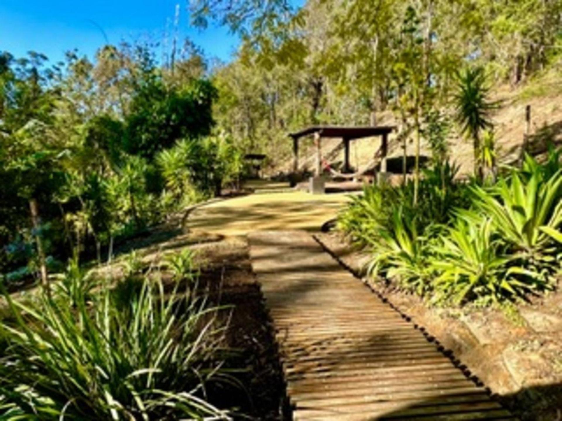 Misty Mountain Hideaway at Murrays Run ultra private rural escape with stunning views