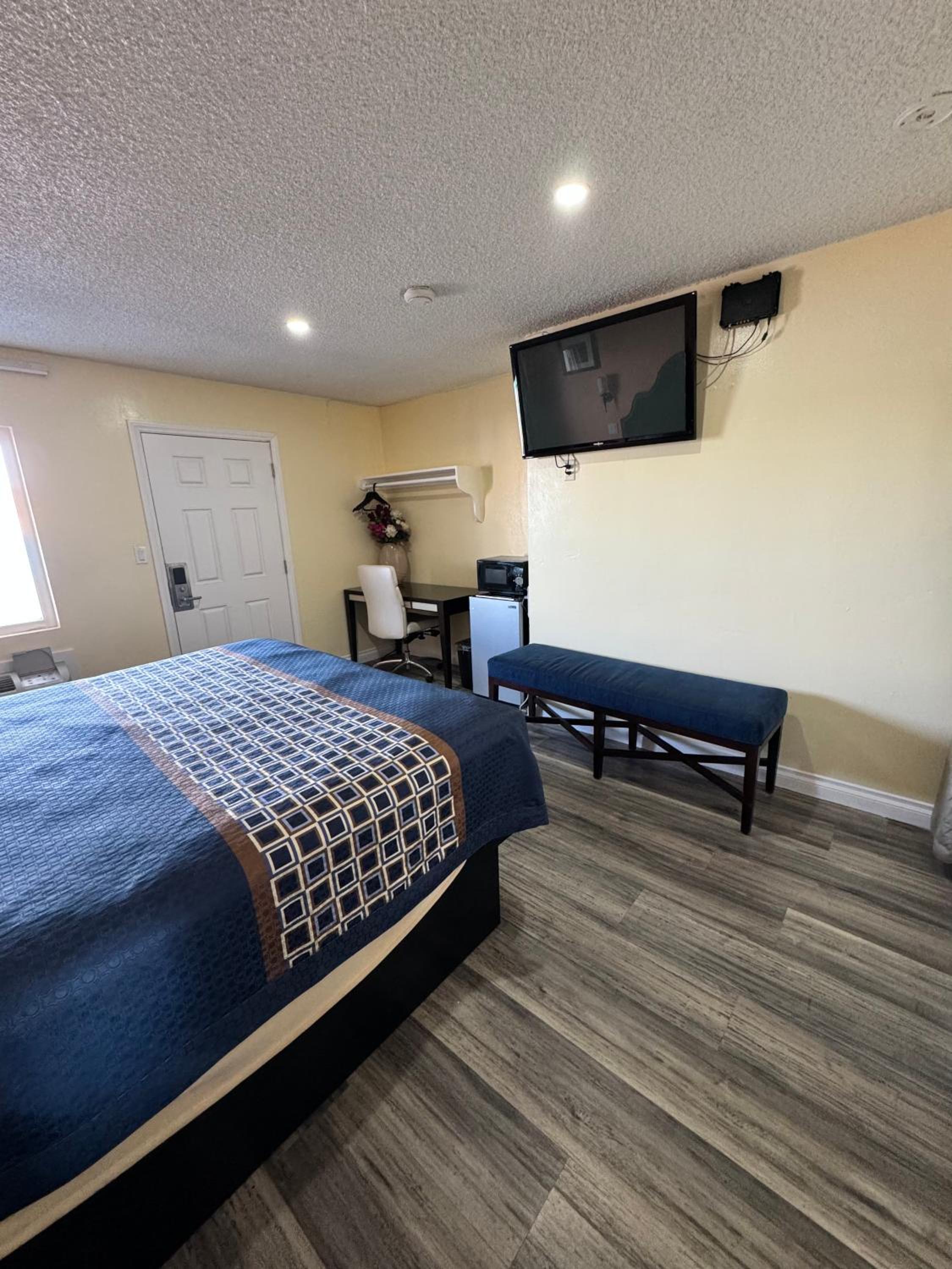 Walden Motel