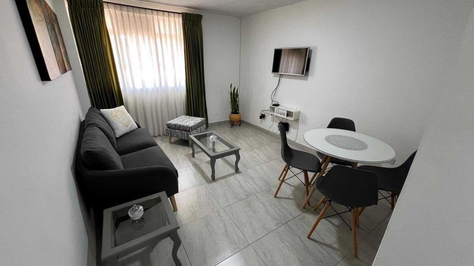 Apartamento moderno y central Excelente ubicacion