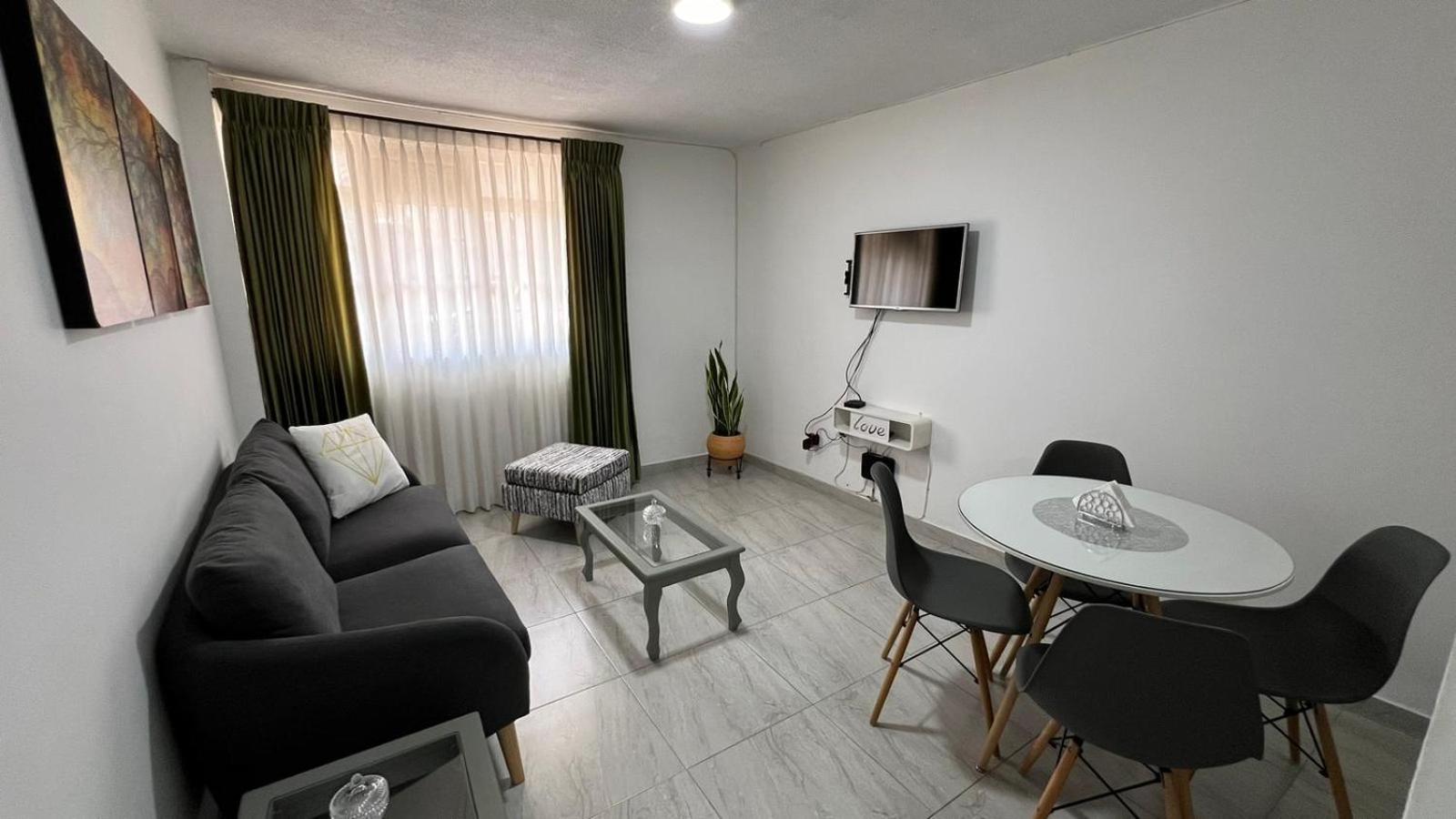 Apartamento moderno y central Excelente ubicacion