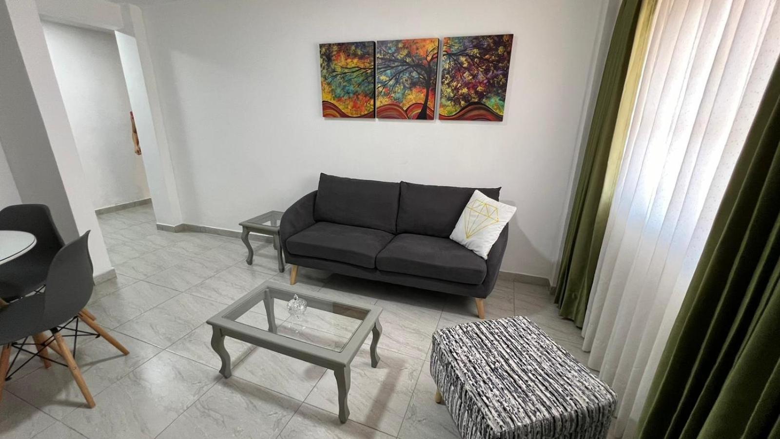 Apartamento moderno y central Excelente ubicacion