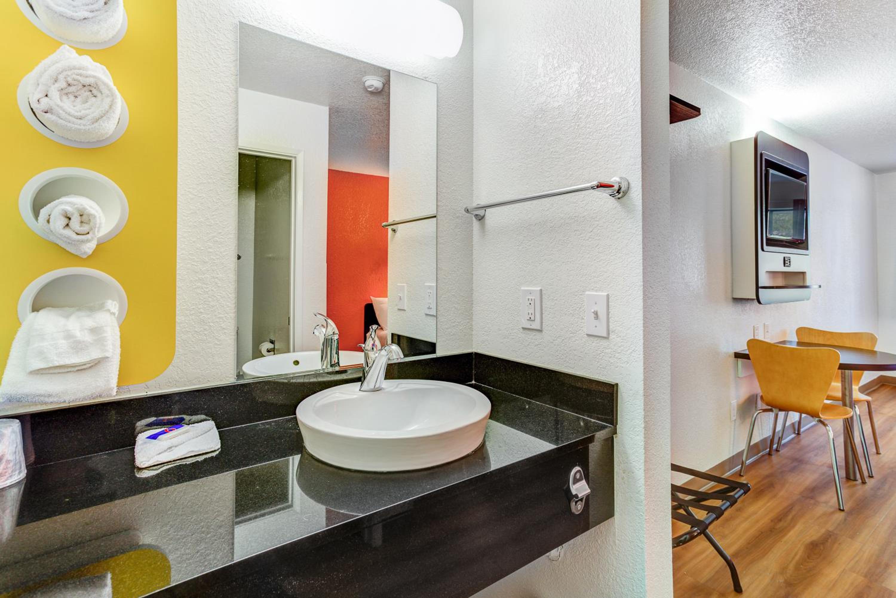 Motel 6-Portland, OR - Tigard West - Property Image 8