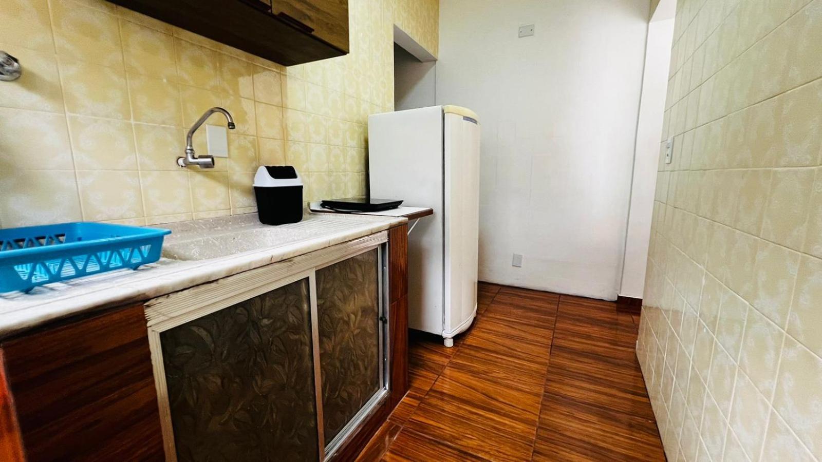 Apartamento até 10 pessoas, 4 quadras Praia Grande Ubatuba-SP