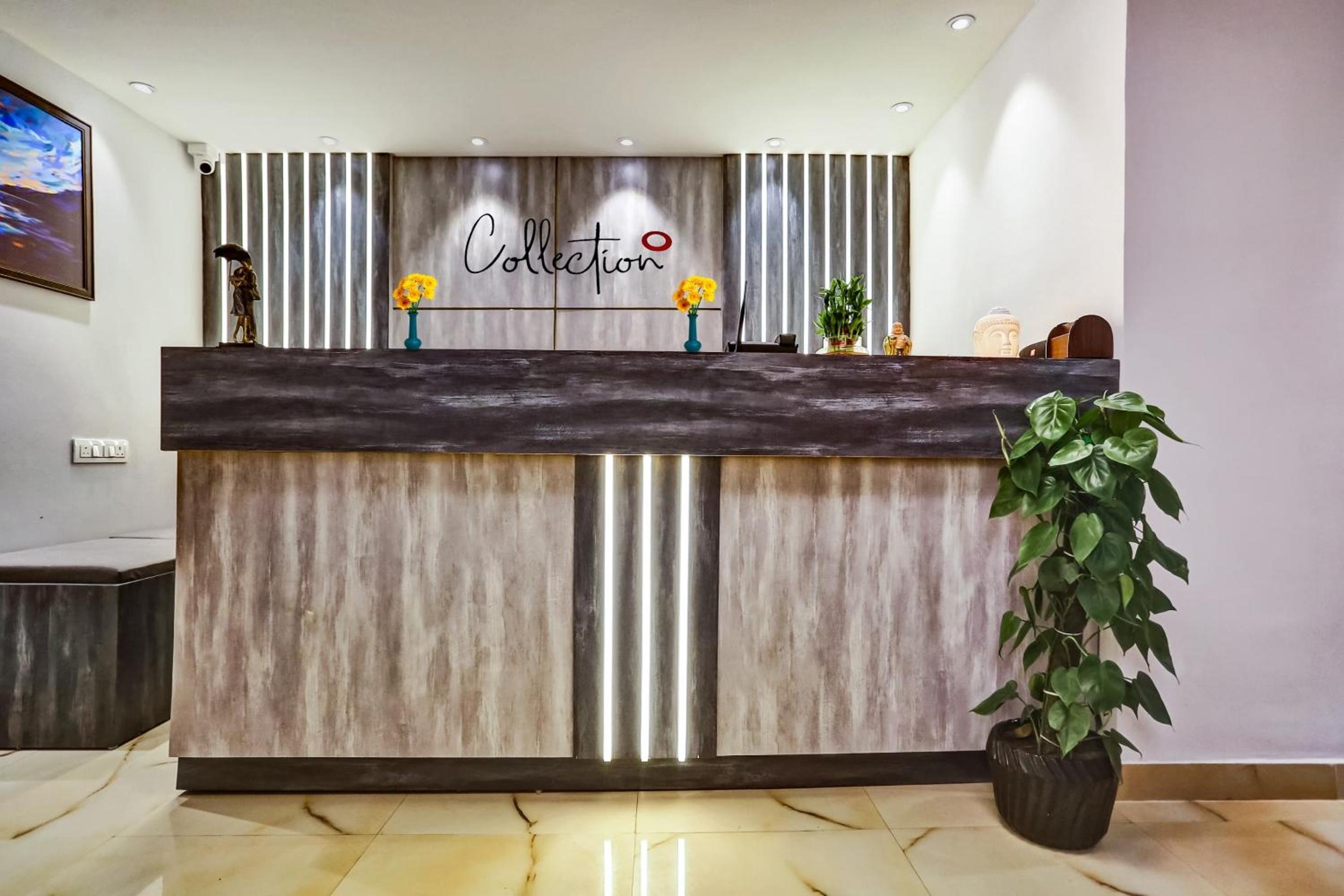 Lobby & Reception