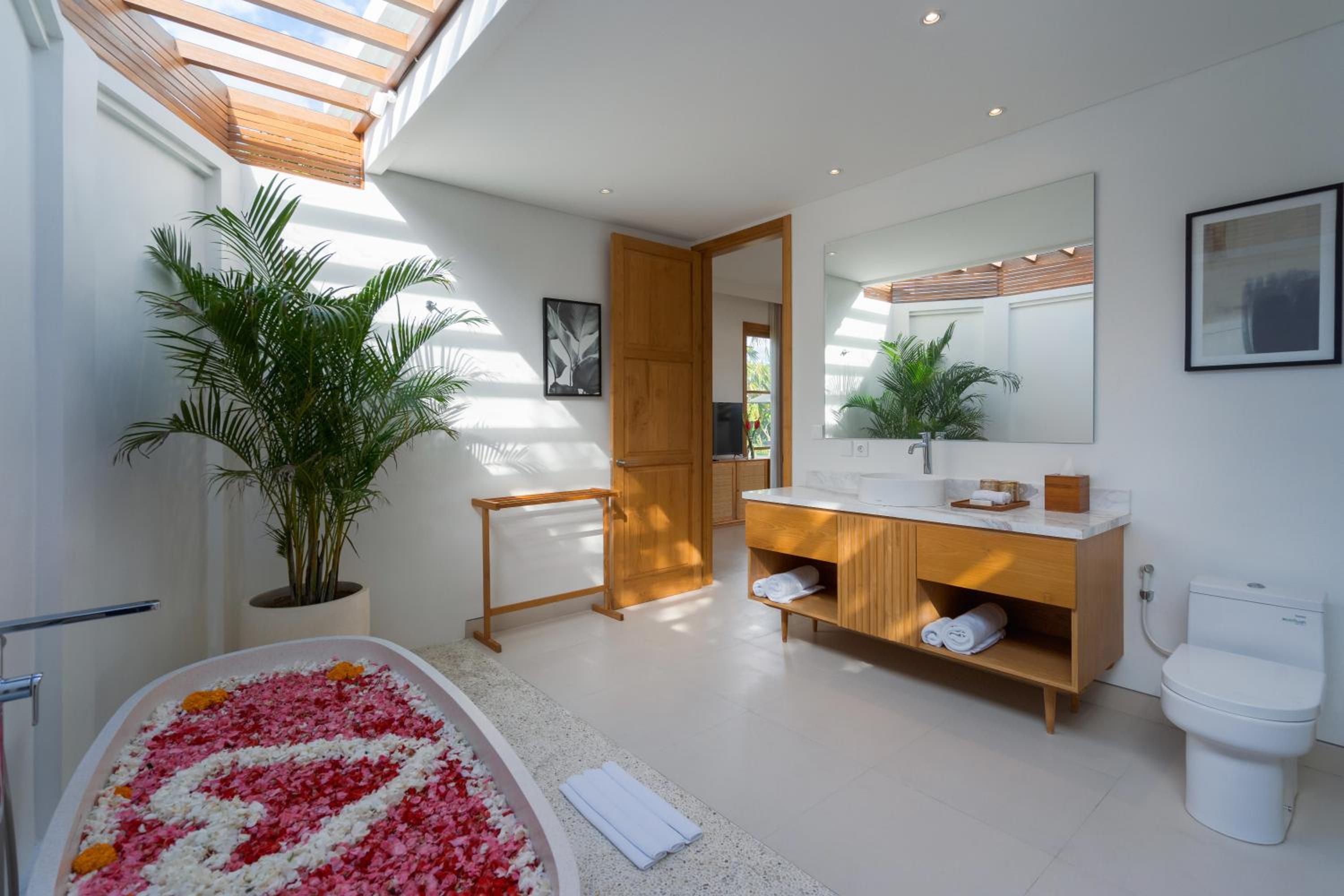 Amenara Estate by LifestyleRetreats view 5