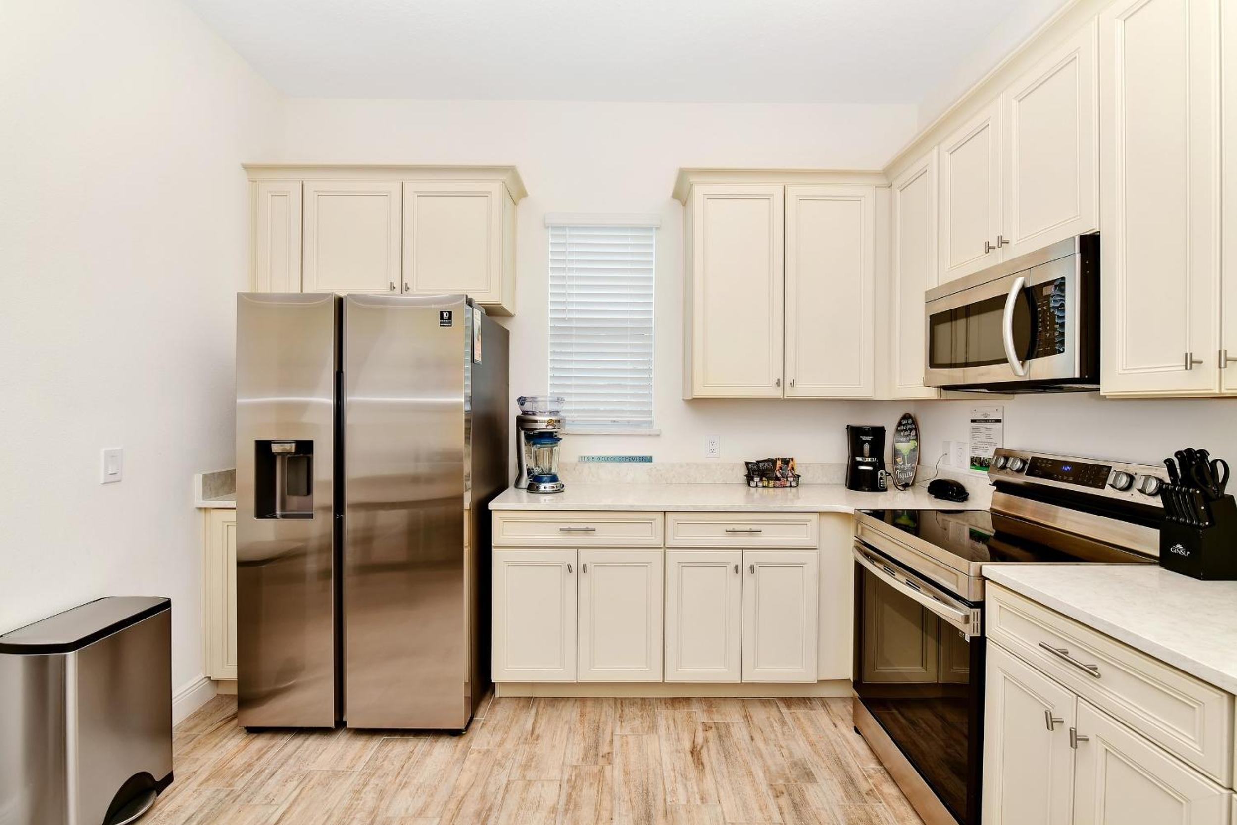 White Sand Cottage With Private Pool Near Disney With Margaritaville Resort & Island H2O Access - 8023Kd