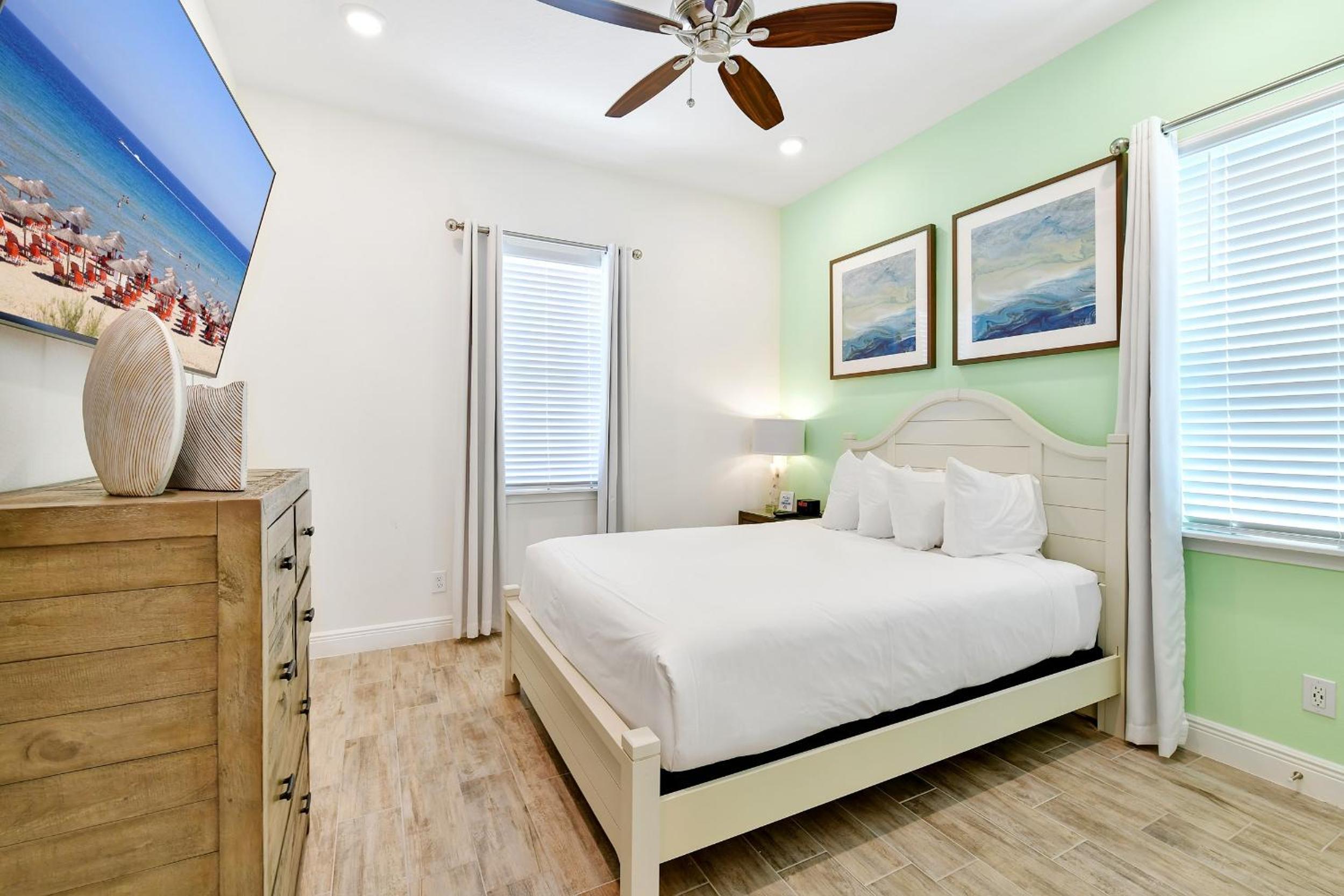 White Sand Cottage With Private Pool Near Disney With Margaritaville Resort & Island H2O Access - 8023Kd