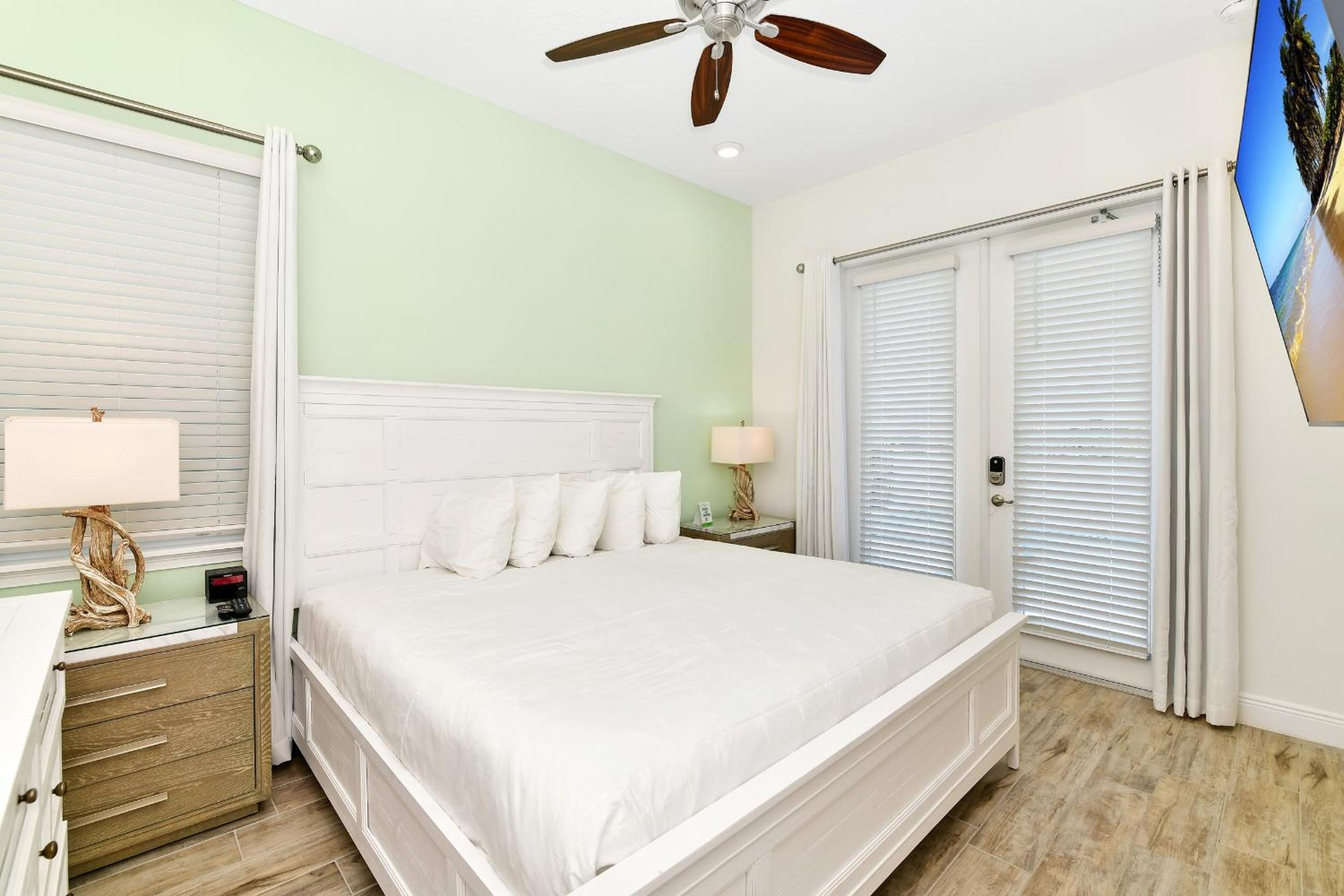 White Sand Cottage With Private Pool Near Disney With Margaritaville Resort & Island H2O Access - 8023Kd