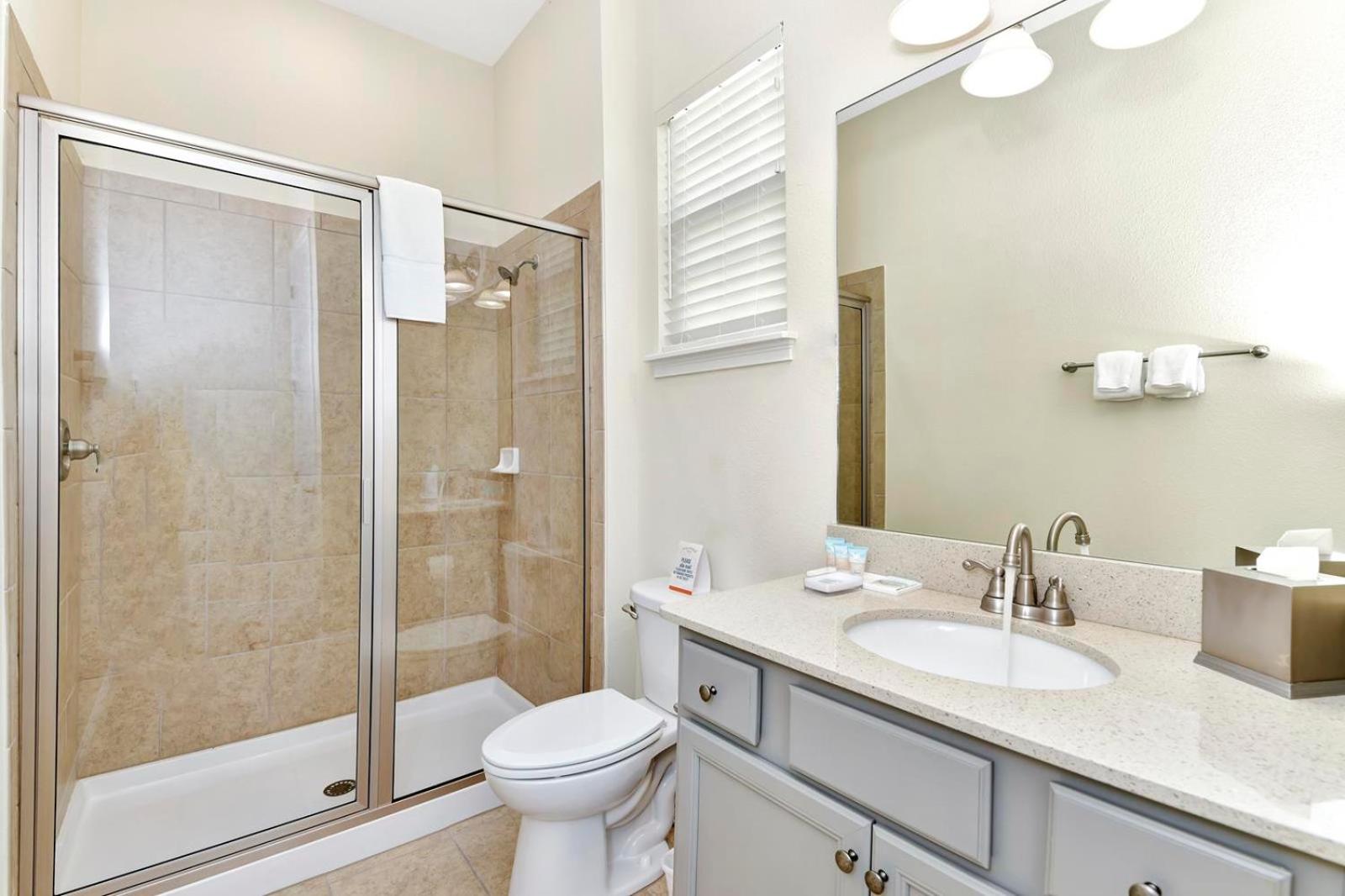 Casa Blanca Cottage With Hot Tub Near Disney With Margaritaville Resort & Island H2O Access - 8032Su
