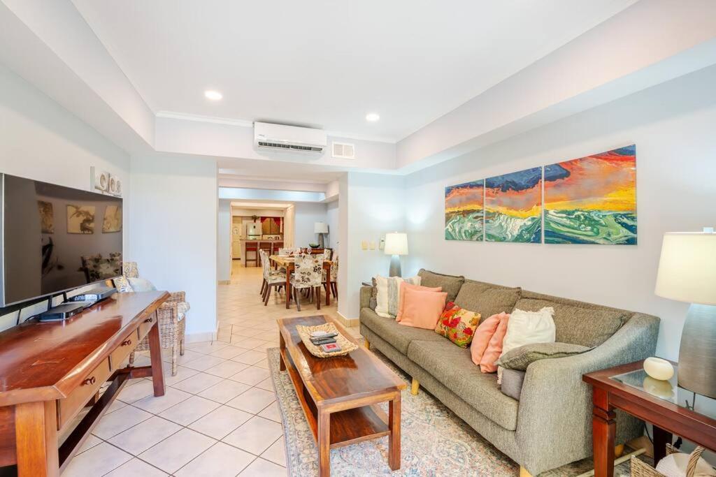 Sunrise 51 Spacious beach condo!