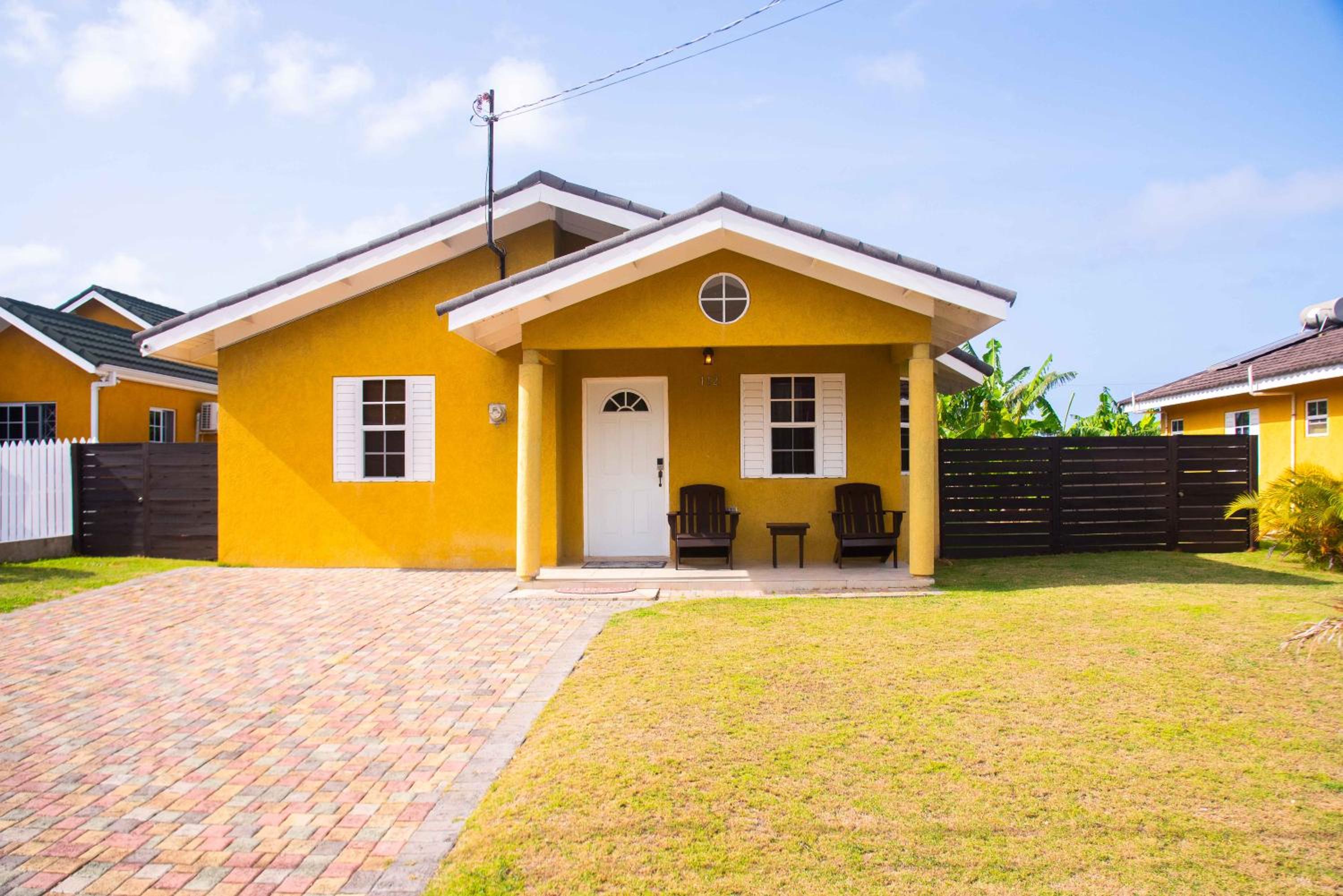 Czar's Romantic Retreat-2 Bedroom Home and Pool view 2