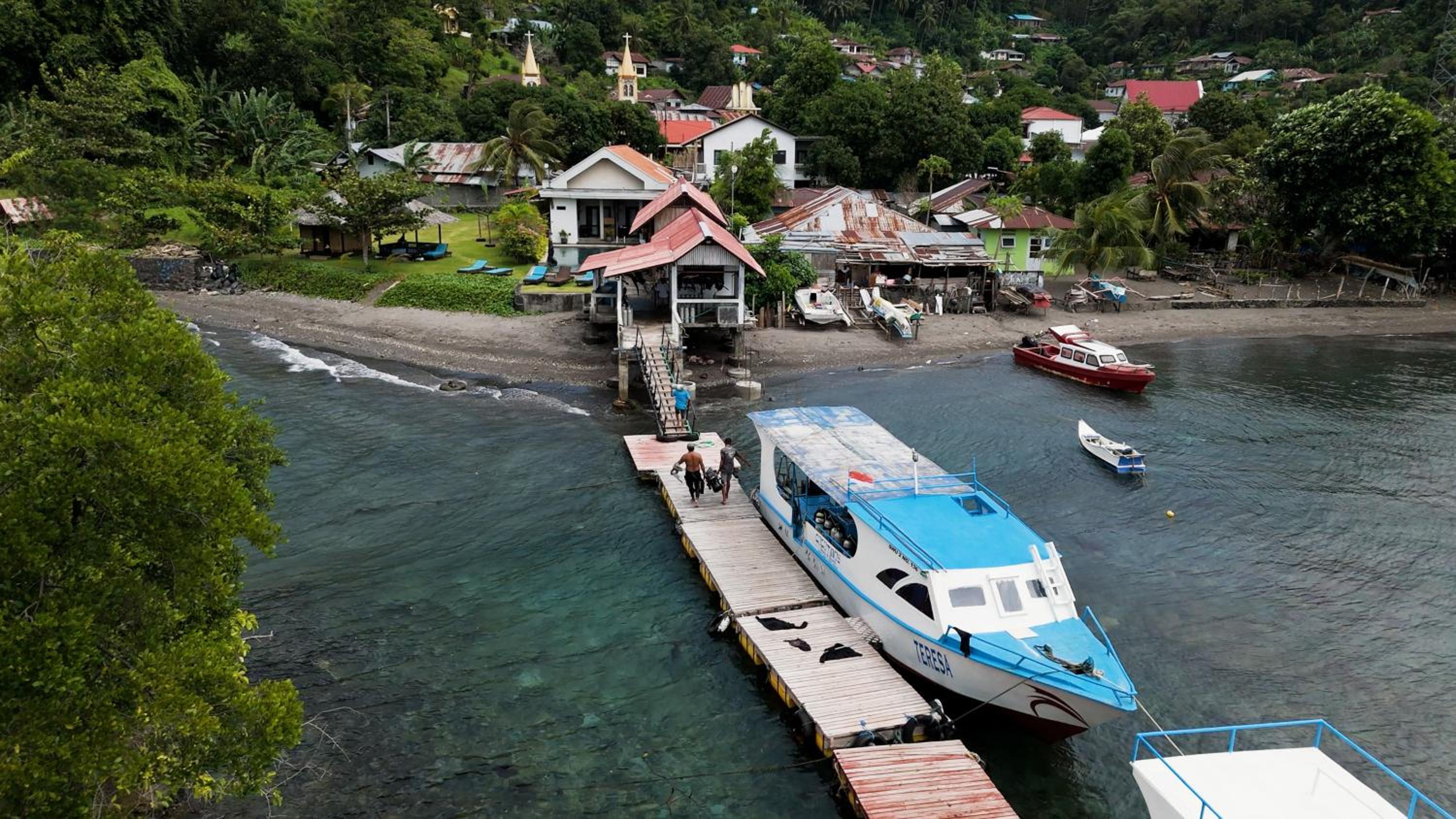 Cocotinos Lembeh a Boutique Dive Lodge