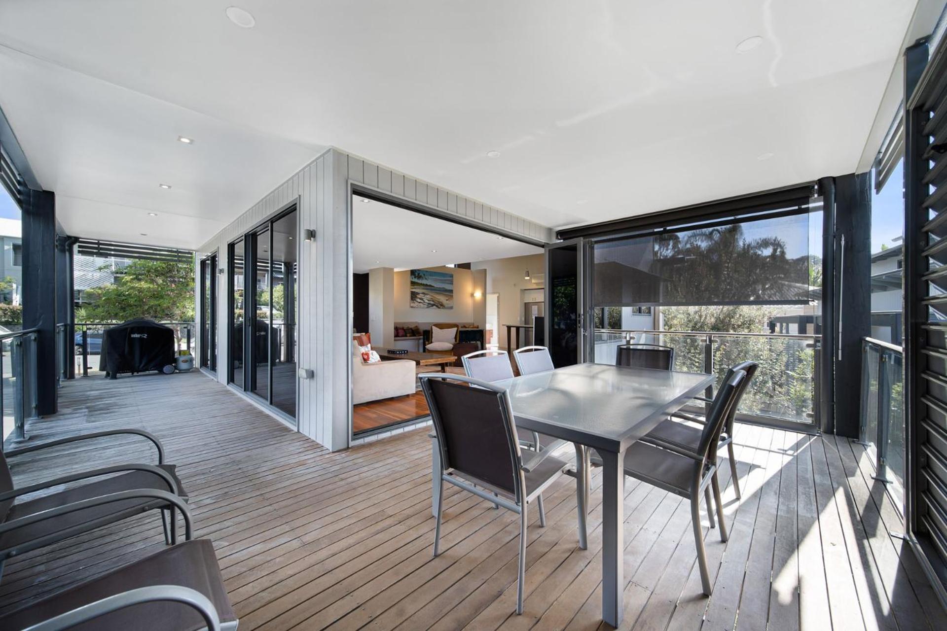 Warragi 5 by Discover Stradbroke - pool
