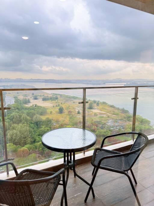 Unblocked Sea & City Views FOC Netflix Access and Youtube Premium 3Beds3Bath 6-11pax