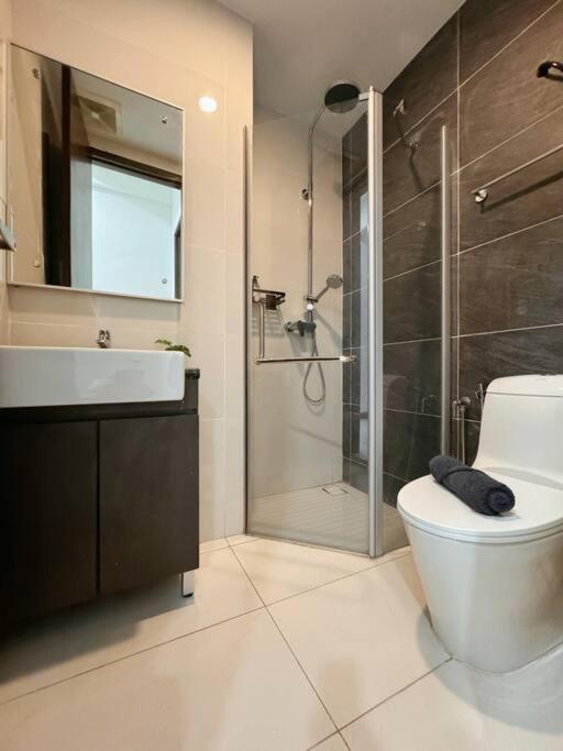 Unblocked Sea & City Views FOC Netflix Access and Youtube Premium 3Beds3Bath 6-11pax