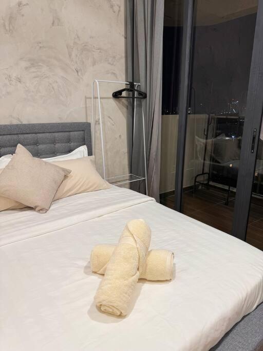 Unblocked Sea & City Views FOC Netflix Access and Youtube Premium 3Beds3Bath 6-11pax