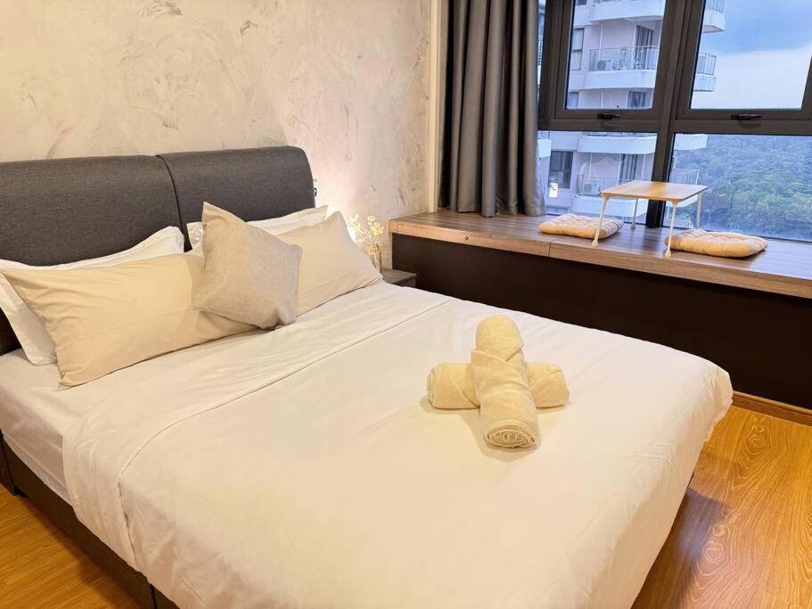 Unblocked Sea & City Views FOC Netflix Access and Youtube Premium 3Beds3Bath 6-11pax
