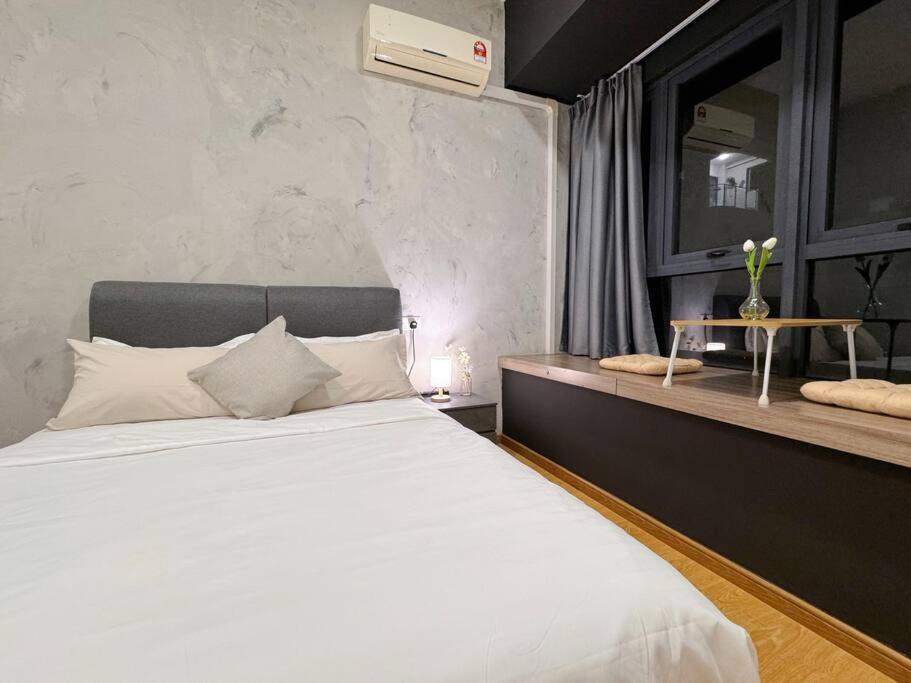 Unblocked Sea & City Views FOC Netflix Access and Youtube Premium 3Beds3Bath 6-11pax