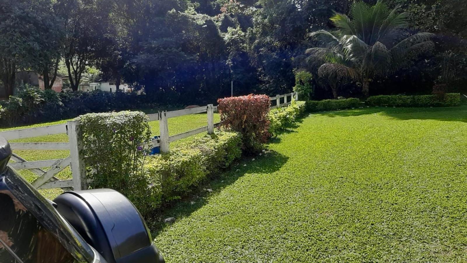 Casarão Miguel Pereira - Refúgio na Natureza com Lareira Externa, Piscina, Fondue e Amplo Jardim - 12 Min do Parque Terra dos Dinos