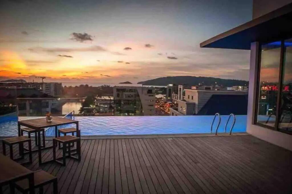 Sky Suites 2BR 2 Baths with Parking photo 1