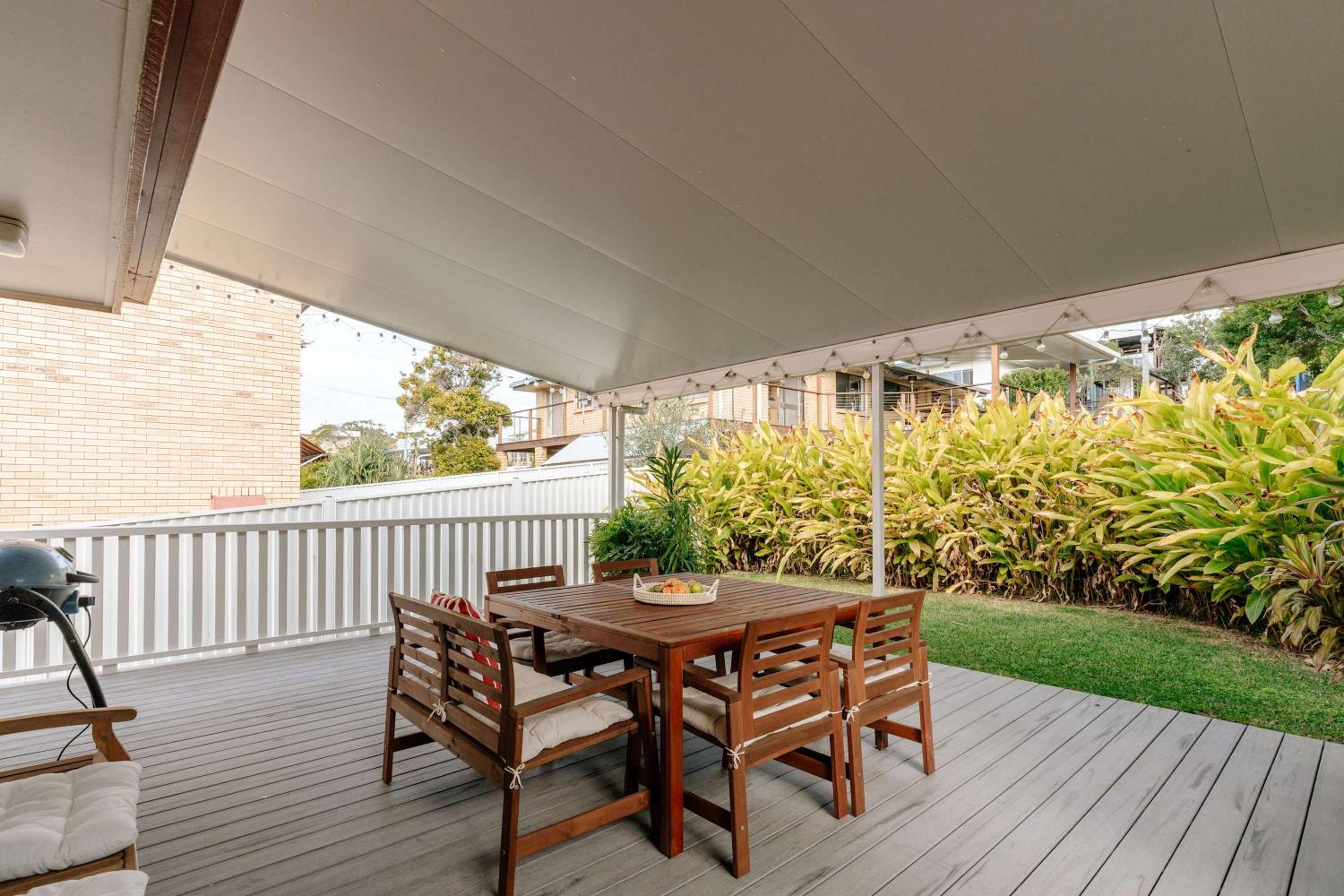 Moffat Beach Coastal Contemporary Unit A
