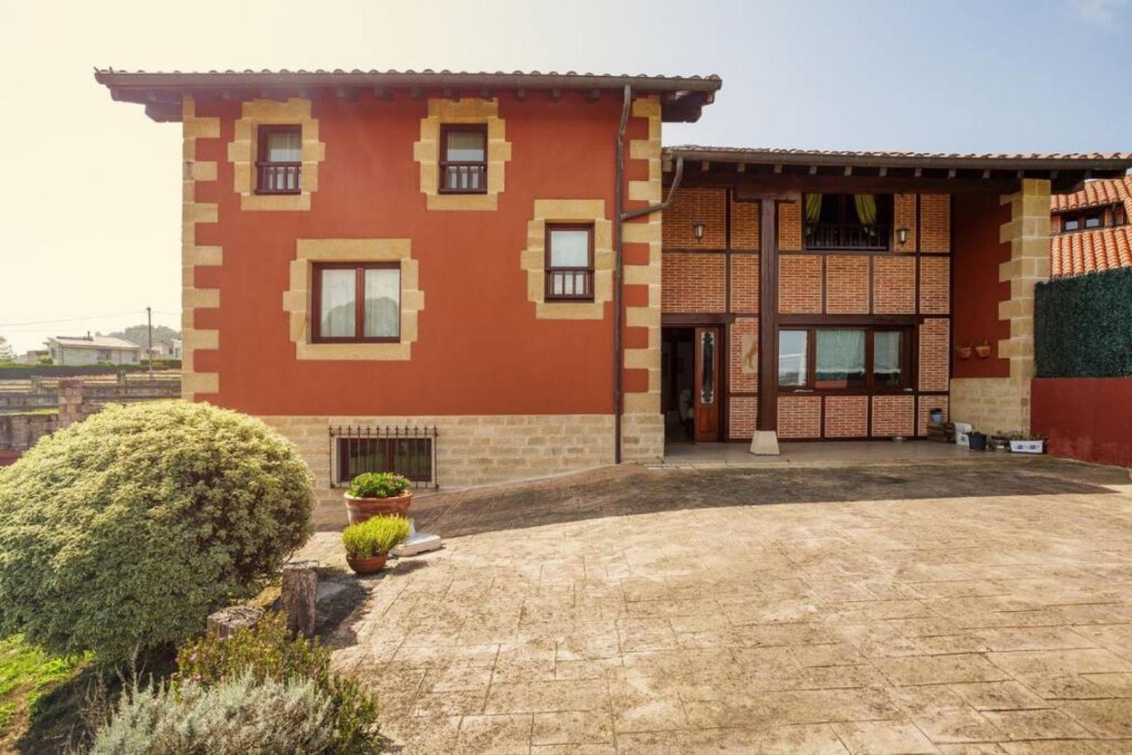 Casa con jacuzzi
