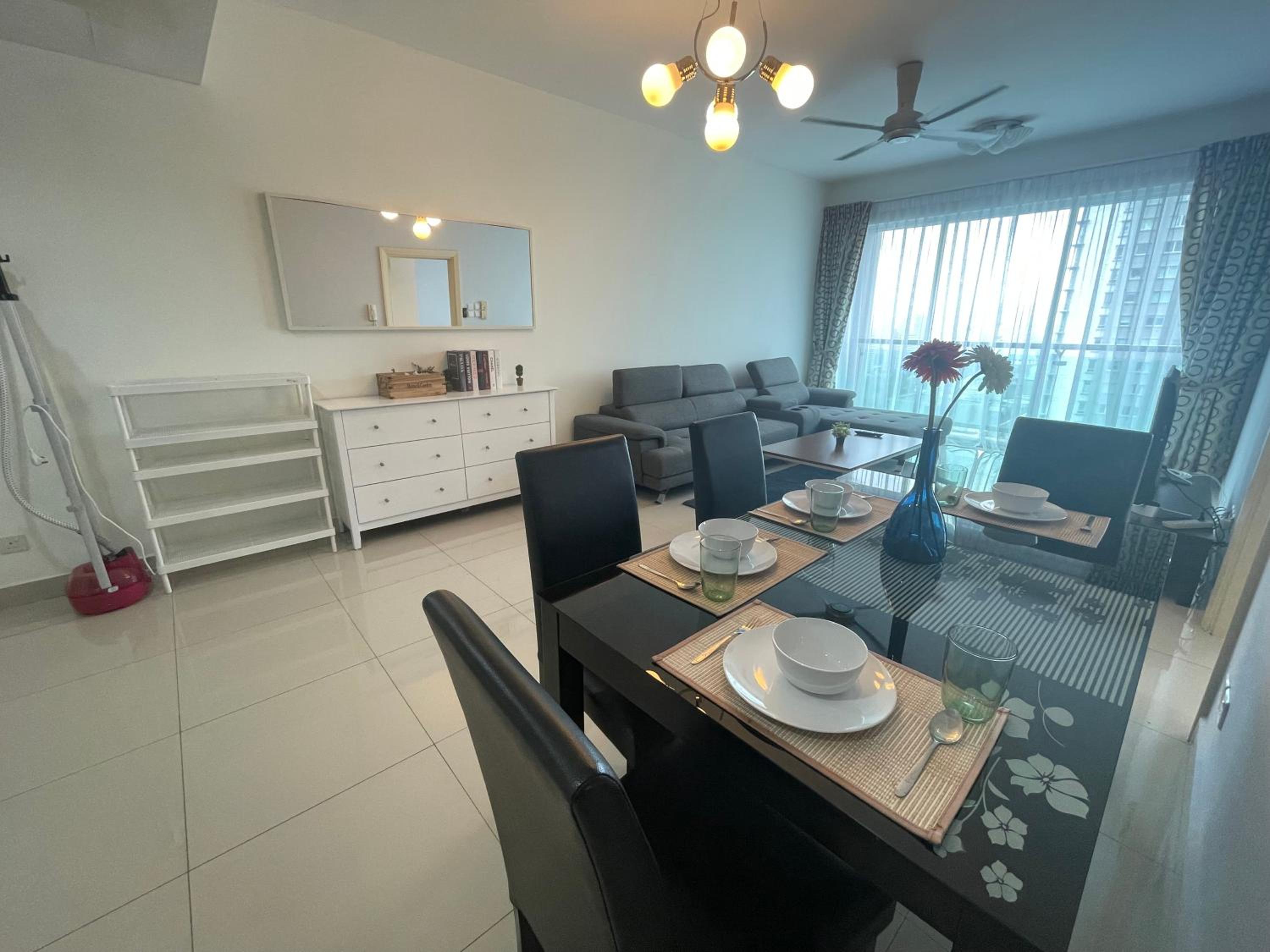 Solaris Dutamas by Manhattan Group